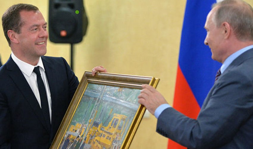 Putindən Medvedevə ad günü hədiyyəsi – VİDEO