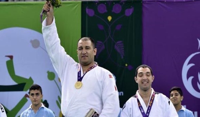 İlham Zəkiyev təltif edildi