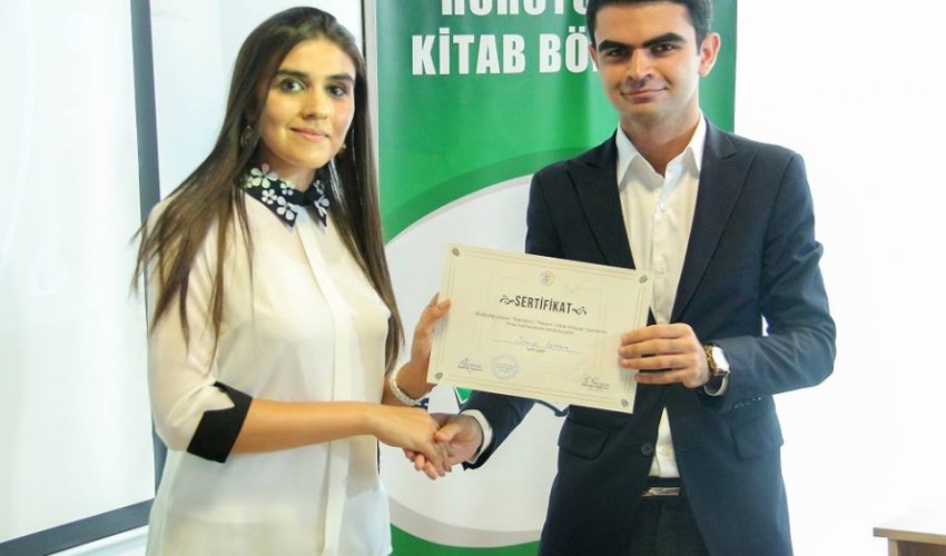 “Hərəyə Bir Kitab Bölüşək” - FOTOLAR