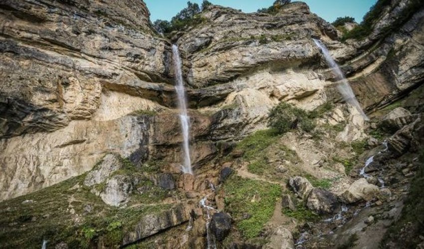 Azərbaycanın ən gözəl 7 şəlaləsi – SİYAHI Azərbaycanın ən gözəl 7 şəlaləsi – SİYAHI