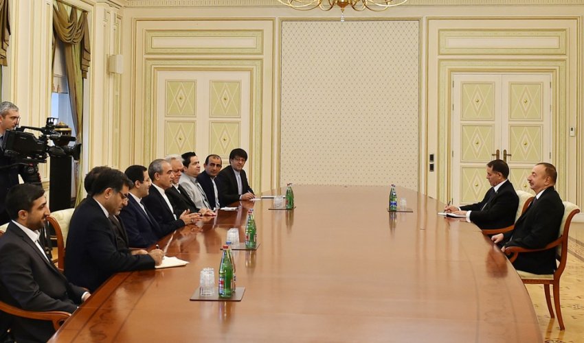 İlham Əliyev Ərdəbil əyalətinin nümayəndə heyətini qəbul edib