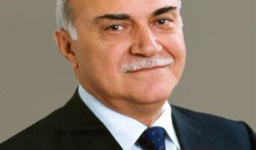 Prezident Valeh Ələsgərovu təltif etdi