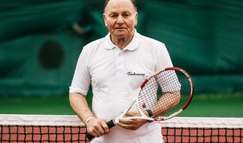 Yığmamızın sabiq baş məşqçisi vəfat etdi