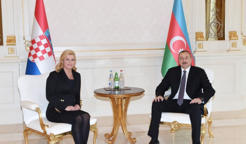 Prezidentlər təkbətək görüşdü - FOTOLAR