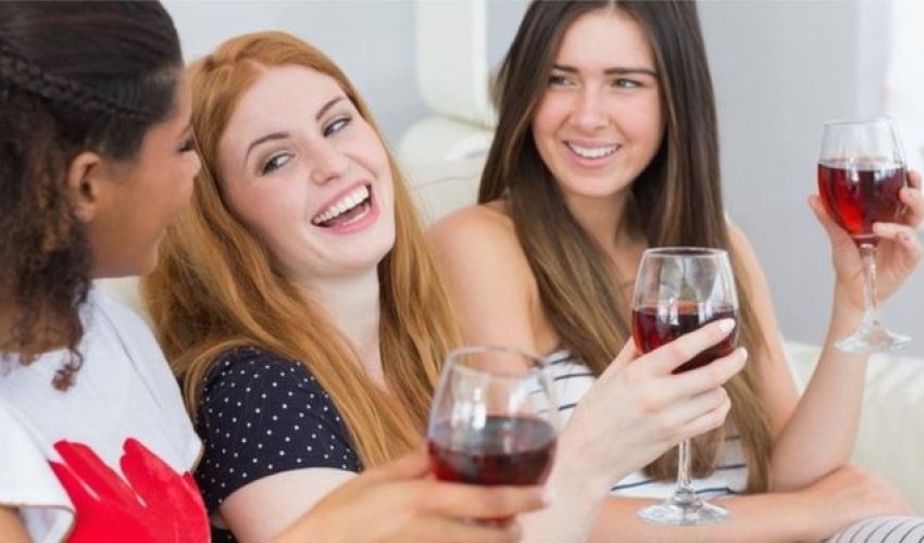 Women 'nearing equality with men - in alcohol consumption'