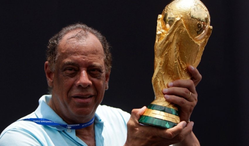 Azərbaycanın millisinin keçmiş baş məşqçisi vəfat edib