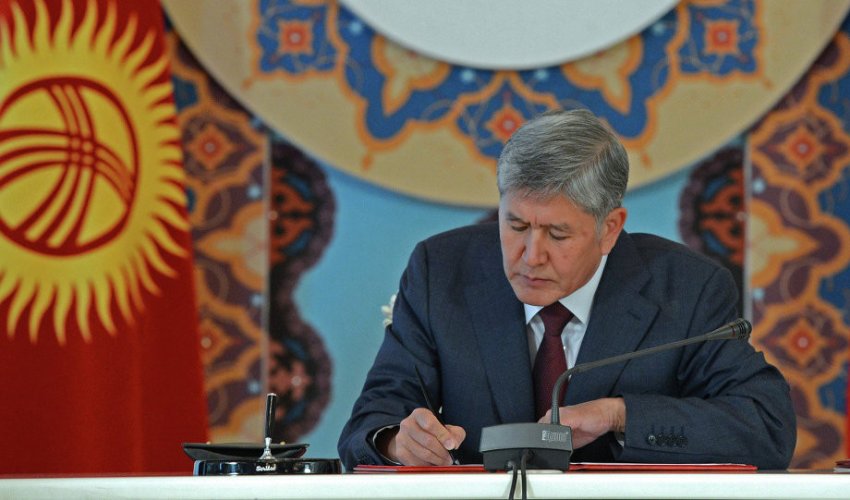 Qırğız hökuməti istefaya göndərildi