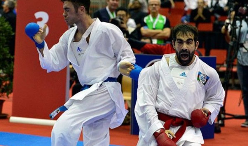 Rafael Ağayev dünya çempionu oldu