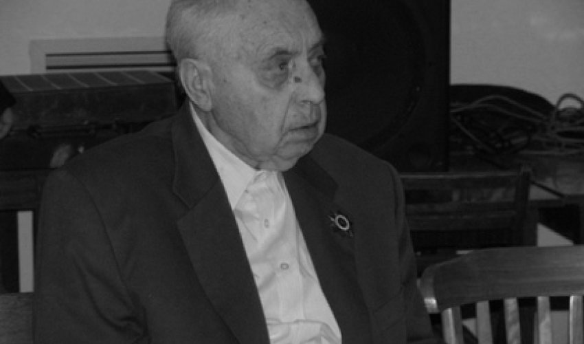 Dünyanın ən yaşlı şahmatçısı öldü