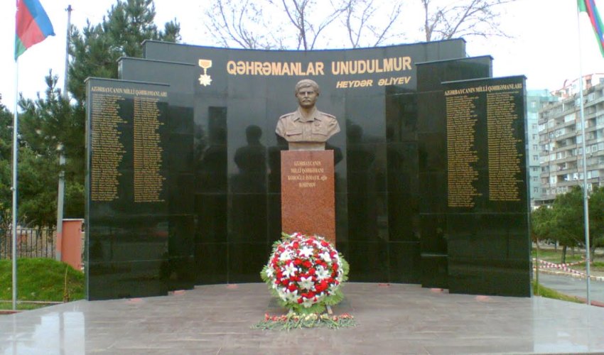 Bu gün Milli Qəhrəman Koroğlu Rəhimovun doğum günüdür Bu gün Milli Qəhrəman Koroğlu Rəhimovun doğum günüdür
