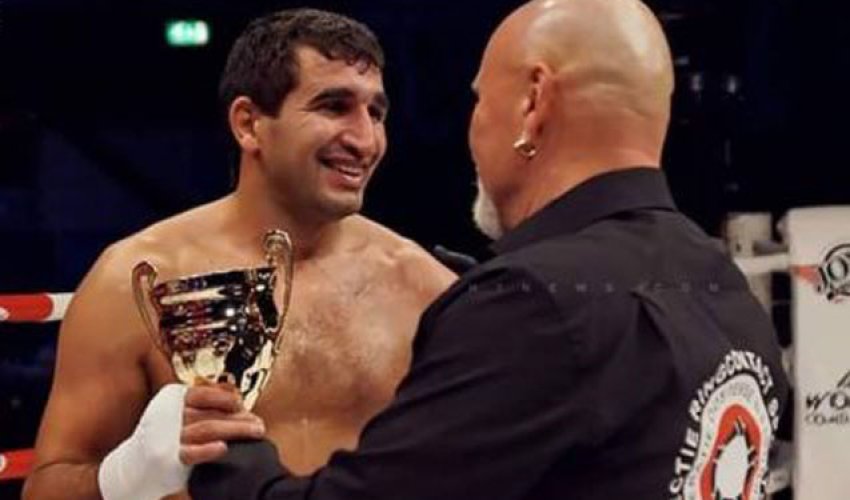 İdmançımız ermənini nakauta saldı - FOTOLAR