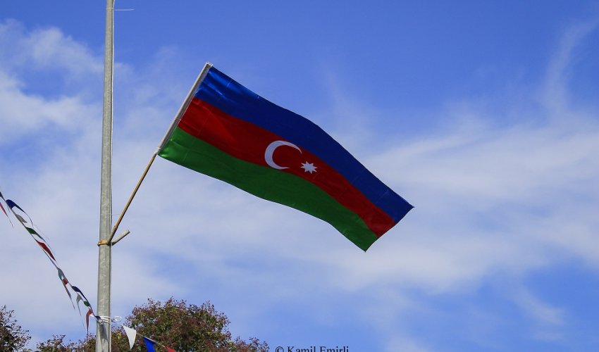 9 noyabr Dövlət Bayrağı Günüdür 