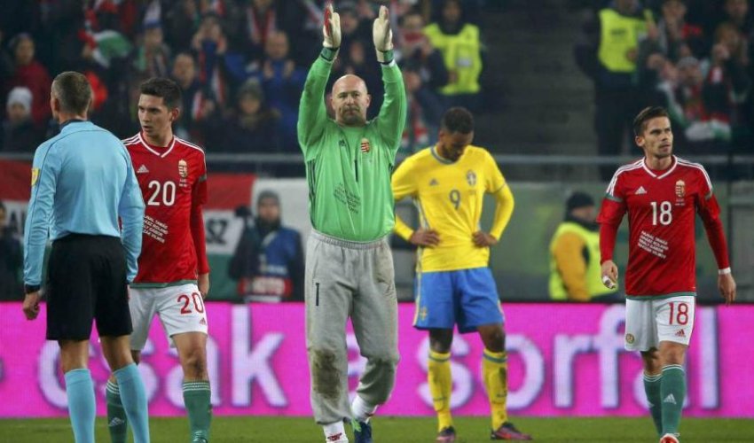 Əfsanəvi qapıçı millidən getdi