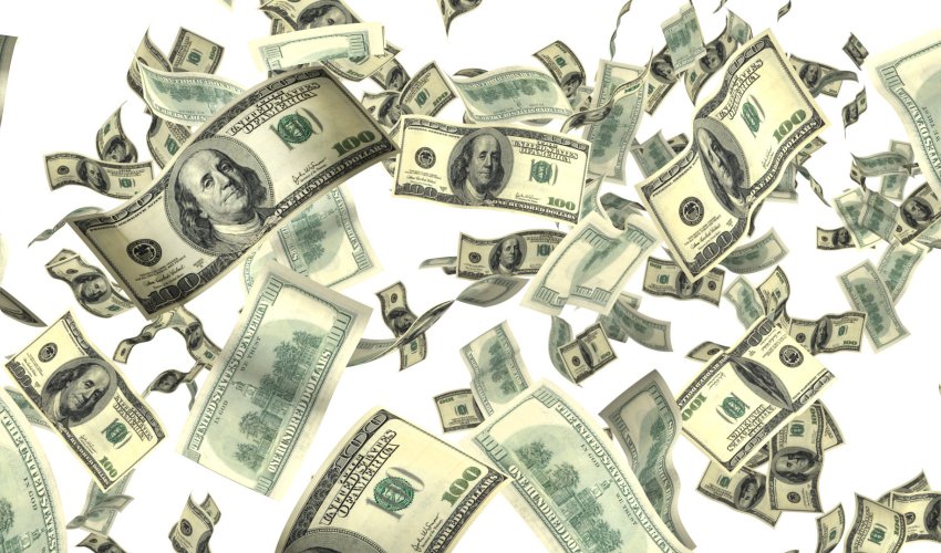 Proqnoz: Dollar artıq bu il avrodan baha olacaq