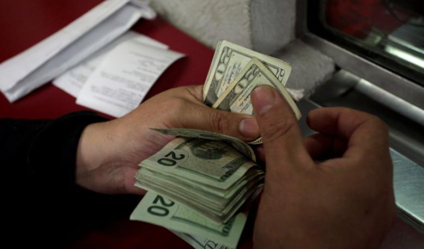 Dollar stays near 13-and-a-half year peak Dollar stays near 13-and-a-half year peak