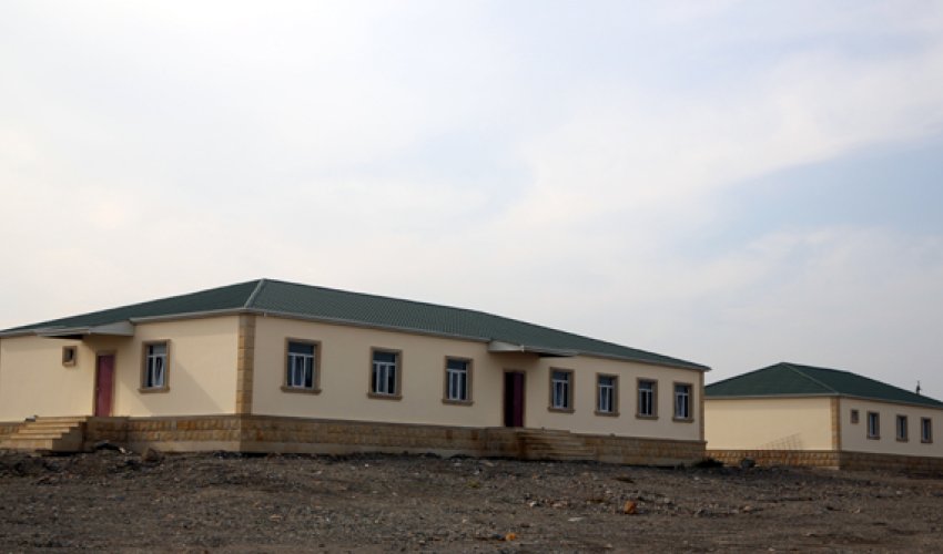 Üç hərbi hissədə yeni yaşayış kompleksləri istifadəyə verildi - FOTOLAR