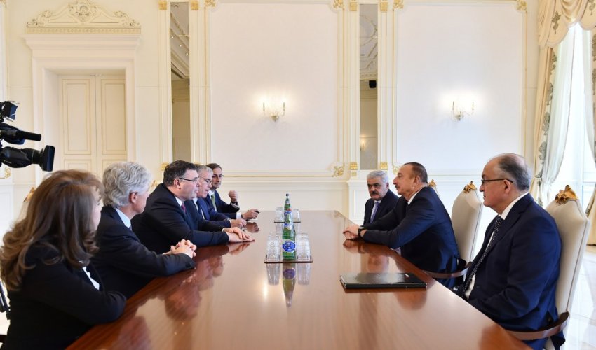 İlham Əliyev TOTAL şirkətinin baş icraçı direktorunu qəbul etdi