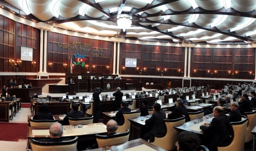 Deputatlardan internet TV-lər barədə SƏRT TƏKLİF