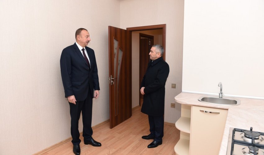 İlham Əliyev yeni yaşayış binasının açılışında - FOTOLAR