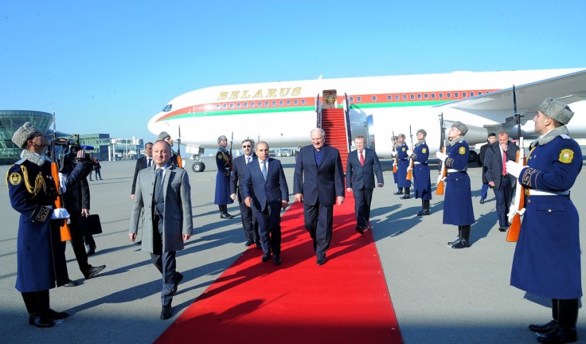Aleksandr Lukaşenko Bakıya gəldi