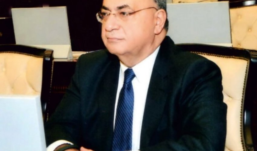  Asim Mollazade: “We must hold talks with Russia, not with Armenia”