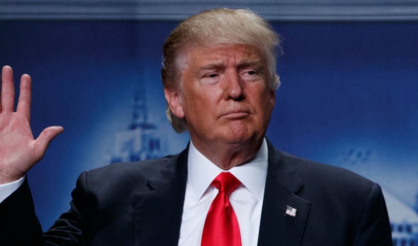 Trampın telefon danışığı qalmaqala səbəb oldu