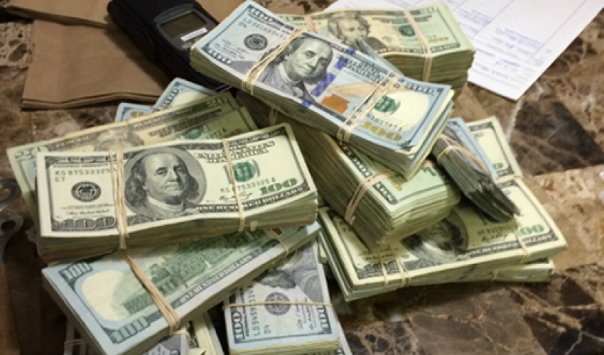 Bulk cash seizure at Baku airport Bulk cash seizure at Baku airport