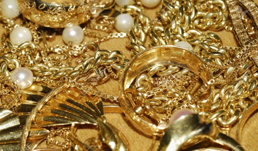 Külli miqdarda qızılın ölkədən çıxarılmasının qarşısı alındı Külli miqdarda qızılın ölkədən çıxarılmasının qarşısı alındı