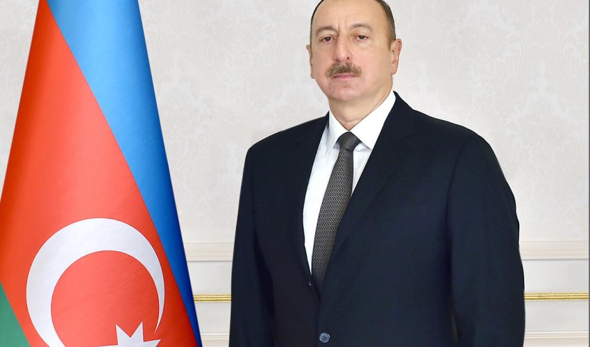 Ilham Aliyev congratulates Orthodox Christian community