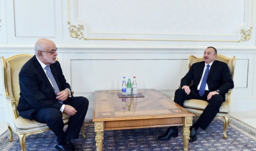 İlham Əliyev yeni səfirlərlə görüşdü - FOTOLAR