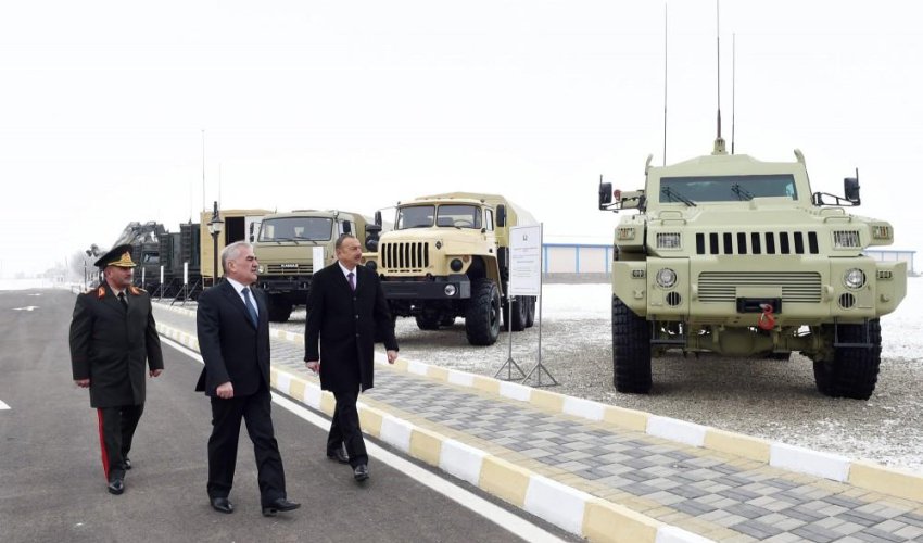 İlham Əliyev Naxçıvanda hərbi kompleksin açılışında