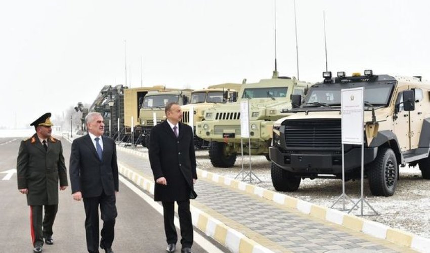 İlham Əliyev Naxçıvanın hərbi potensialını yüksək qiymətləndirdi İlham Əliyev Naxçıvanın hərbi potensialını yüksək qiymətləndirdi