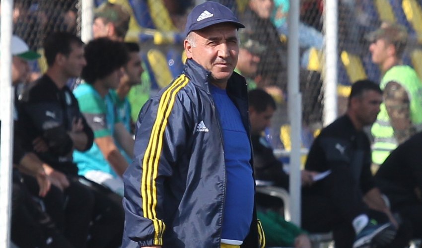 Şahin Diniyevdən altı futbolçuya dəvət