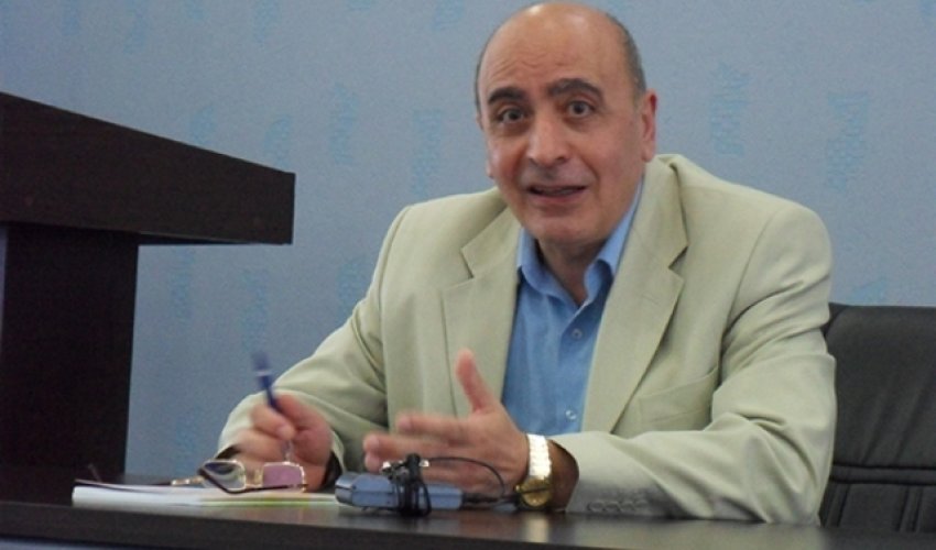 Jurnalistin işdən çıxarılması ətrafında QALMAQAL