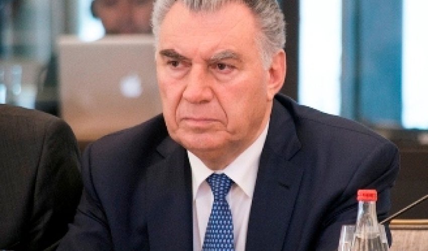Əli Həsənov: Məcburi köçkünlər müavinətlərini alıb dərhal xərcləməsinlər Əli Həsənov: Məcburi köçkünlər müavinətlərini alıb dərhal xərcləməsinlər