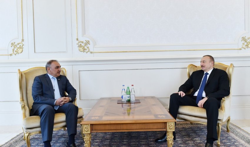 İlham Əliyev Pakistan səfirini qəbul edib