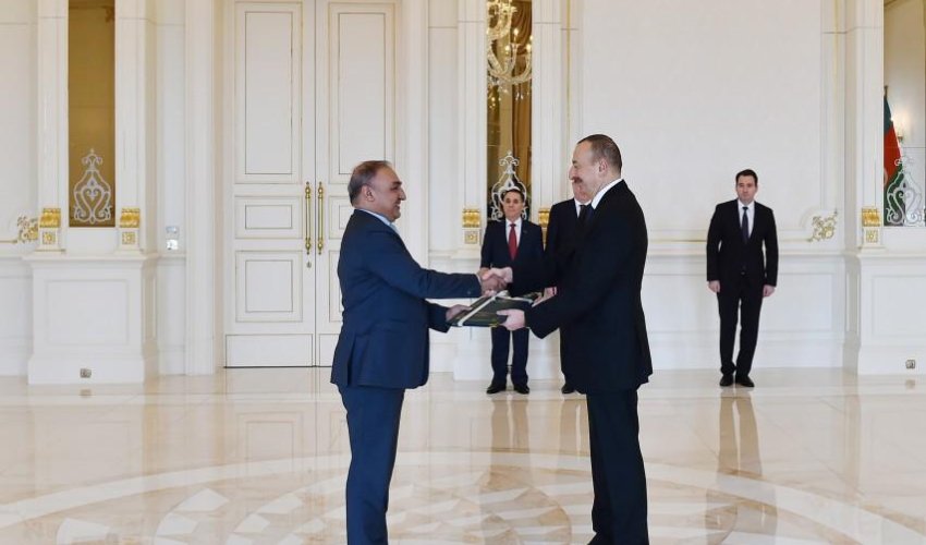 Ilham Aliyev receives credentials of incoming Pakistani envoy