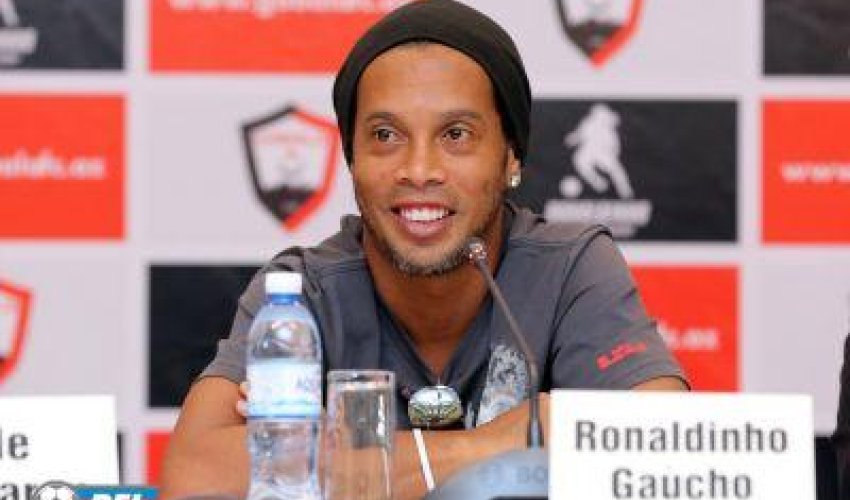 Ronaldinyo “Barselona”nın səfiri təyin olundu