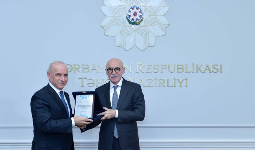 Azercell Təhsil Nazirliyi ilə anlaşma memorandumu imzaladı - Fotolar