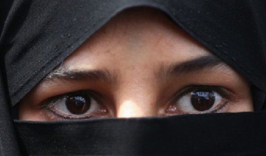 İranda hicab qalmaqal