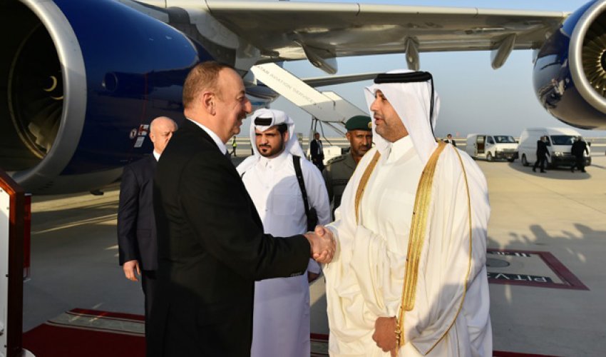 Prezident Qətərdə - Fotolar