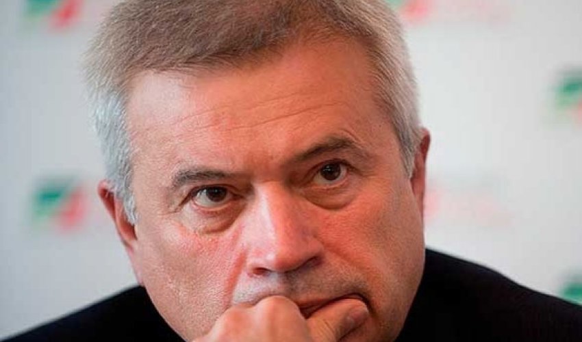 Azərbaycanlı biznesmen yarım milyard itirdi