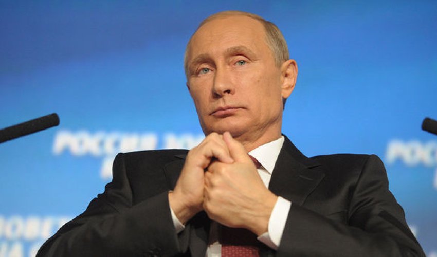 Putin SMS-ə görə azadlıqdan məhrum olunan qadını əfv edib