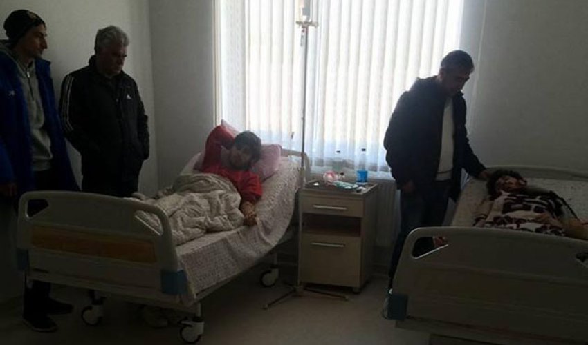 Futbolçularımız zəhərləndi - Xəstəxanadan foto