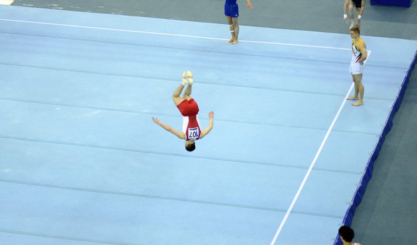 İdman gimnastikası üzrə Dünya Kubokunda ayrı-ayrı növlər üzrə final yarışlarının birinci günü başlayıb - FOTOLAR