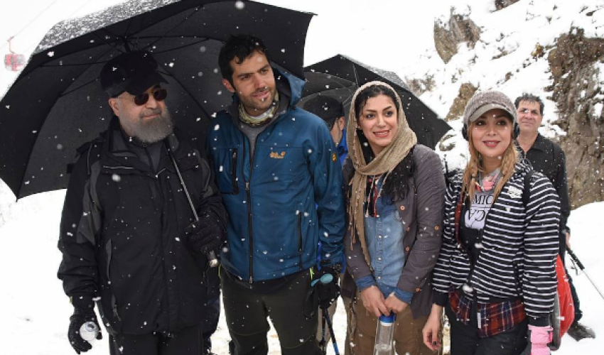 Prezidentin qızlarla fotosu