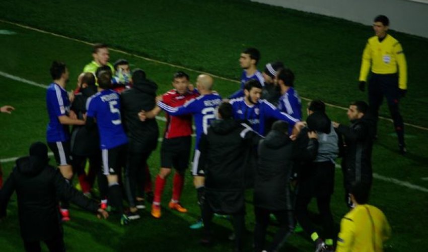 AFFA “Qarabağ” və “Qəbələ” klublarını cərimələyib