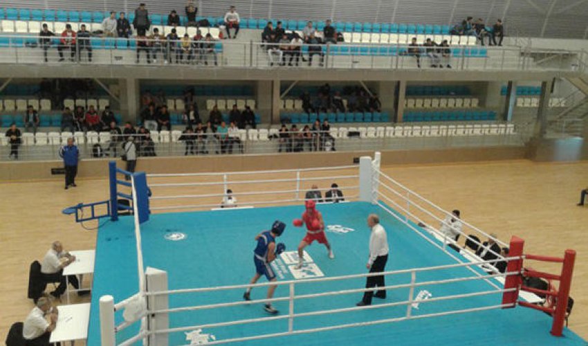 Yeniyetmə boksçular arasında Azərbaycan birinciliyi başlayır