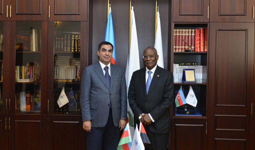 Anqolanın neft naziri Bakı Ali Neft Məktəbində