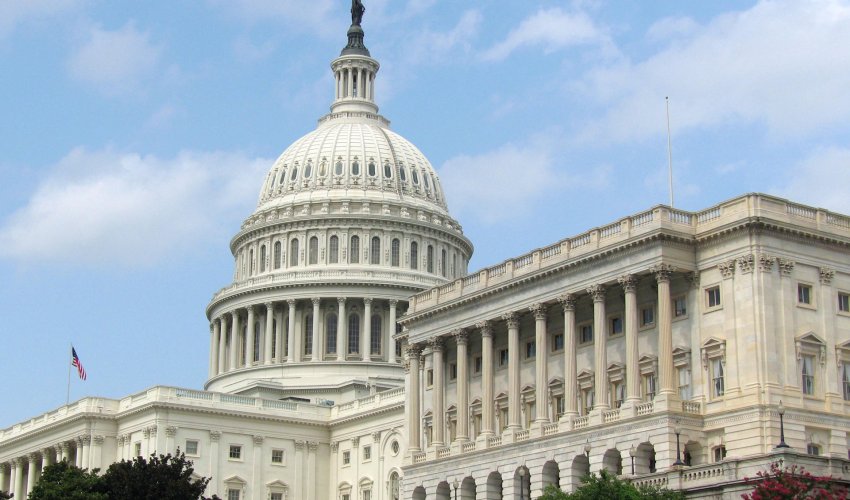 ABŞ-ın 196 senator və konqresmeni Donald Trampla bağlı məhkəməyə şikayət edib